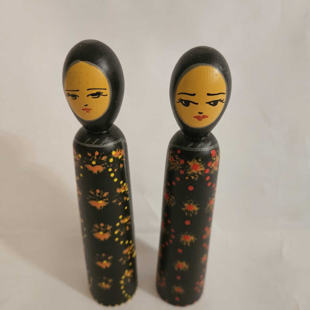 Wooden Peg Dolls Vintage Middle Eastern folk art 2"×6.5"
